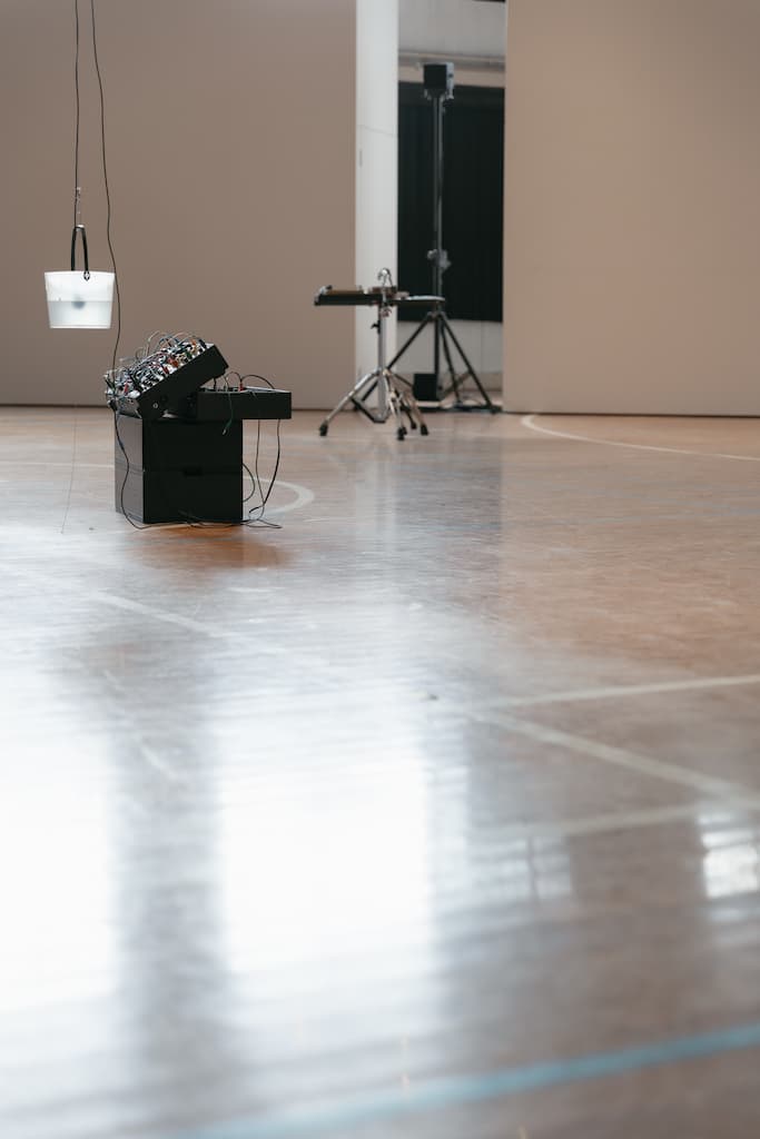 サウンド・インスタレーション Shuta Hasunuma “unpoeple 360° installation”